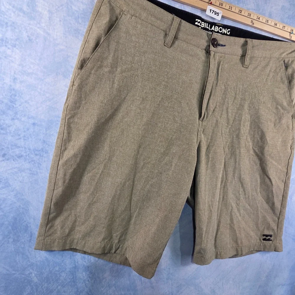 Billabong Submersibles Crossfire Hybrid Shorts Mens 36 Olive Green 4-Way Stretch